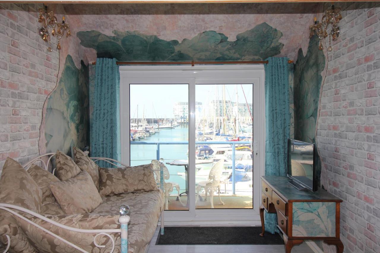 Unique, Loft-Style Apartment With Fantastic Brighton Marina Views Екстер'єр фото