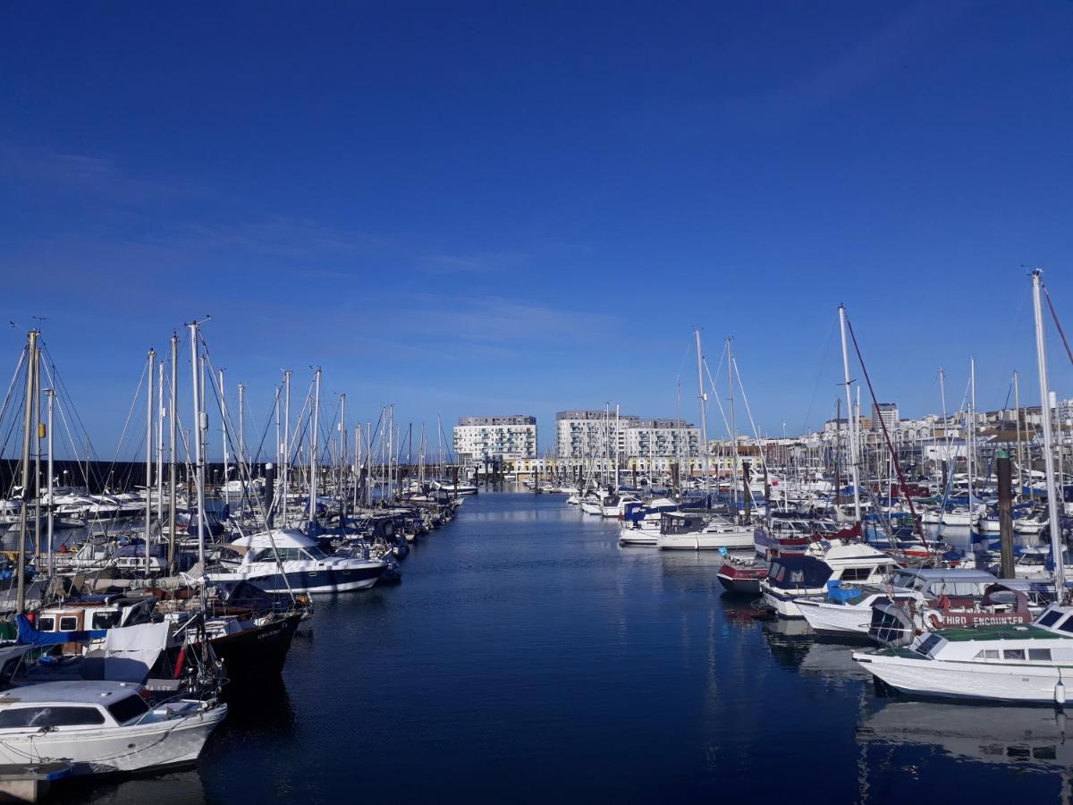 Unique, Loft-Style Apartment With Fantastic Brighton Marina Views Екстер'єр фото